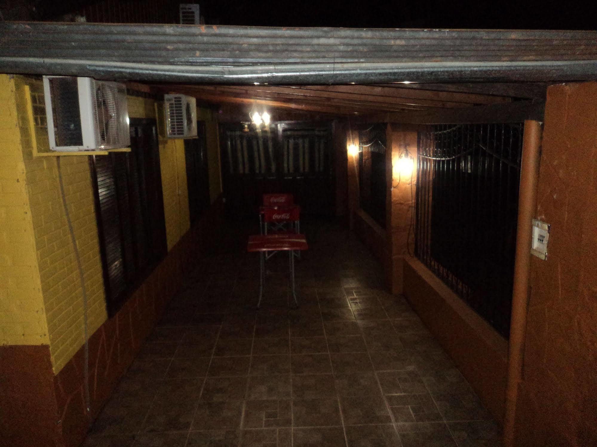 بويرتو إجوازو Iguazu Rey Hostel المظهر الخارجي الصورة
